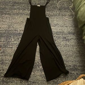 a blank jumper with pockets